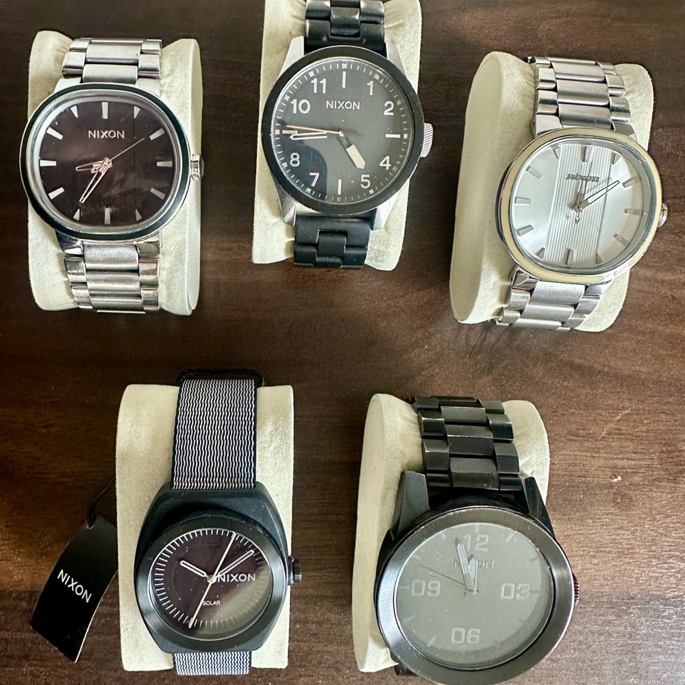 (6) Nixon Men's Watch Watch Corporal, Capital, Safari, Time Teller, Light Wave